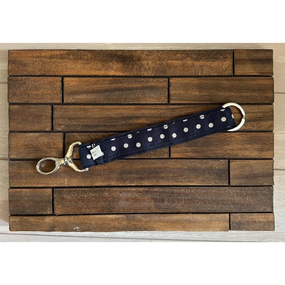Thirty-One (31) Hang-It-Up Key‎ Fob 230A 